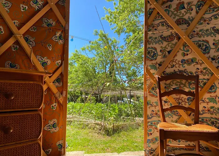 Luxury tent Yourte A La Campagnette *